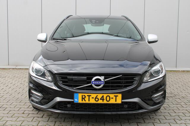Volvo V60 2.0 D3 R-Design | Keyless Drive | Achteruitrijcamera | Stoel/Stuurverwarming |