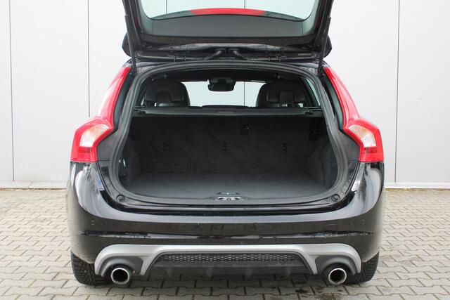 Volvo V60 2.0 D3 R-Design | Keyless Drive | Achteruitrijcamera | Stoel/Stuurverwarming |