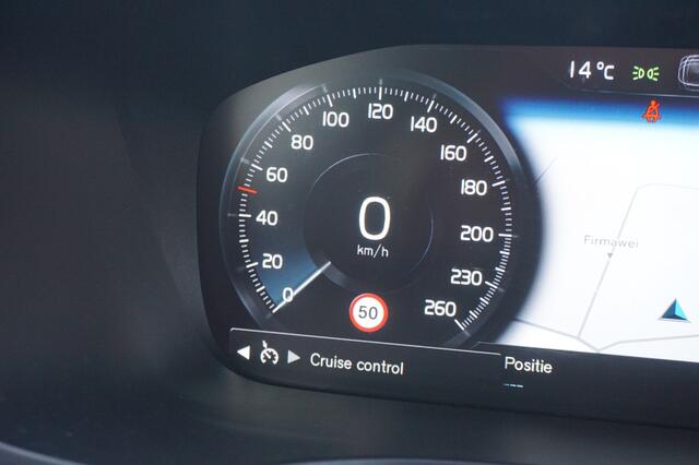 Volvo V60 2.0 D3 Inscription | Harman/Kardon | Camera | Trekhaak | Origineel NL |