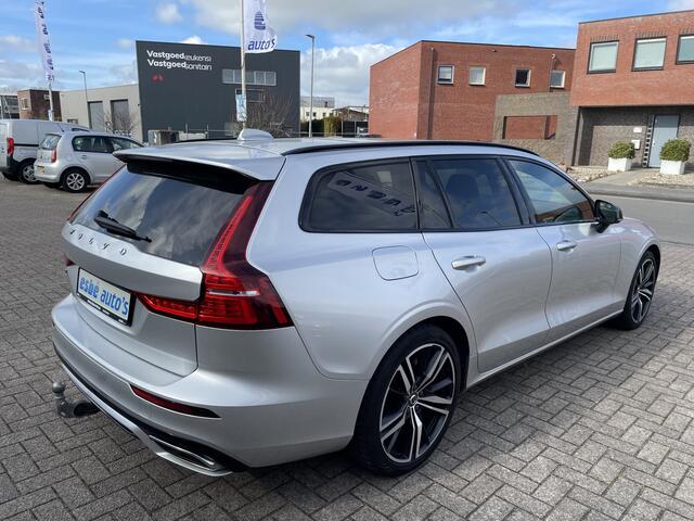 Volvo V60 2.0 T6 340 pk Recharge AWD R-Design Trekhaak Panodak Elek.stoelen + Nappa Leer Stoelverwarming + Ventilatie Stuurverwarming 19 Inch Velgen Carplay Extra Getint Glas Donkere Hemel 1e Eigenaar Plug In Hybride