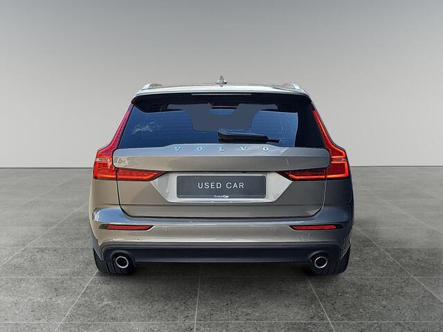 Volvo V60 2.0 T5 Momentum | Verwarmbare voorruit | Extra getint glas | 2-zone Climate Control |