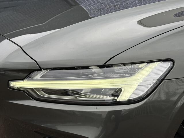 Volvo V60 2.0 B3 R-Design | Styling Pack | Adaptieve Cruise controle | Blis | Keyless Entry + Start | Memory stoelen | Sportstoelen |