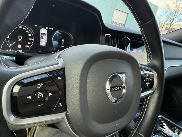 Volvo V60 2.0 T6 Recharge AWD R-Design