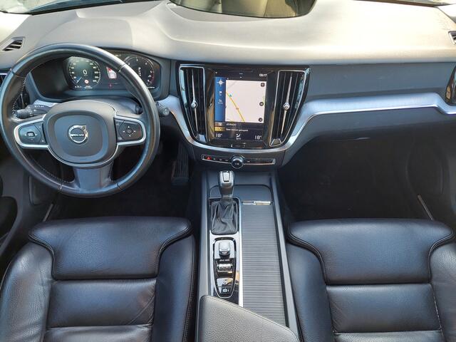 Volvo V60 2.0 D3 AUTOMAAT Momentum 1e EIGENAAR CAMERA LEER NAVI CRUISE ECC
