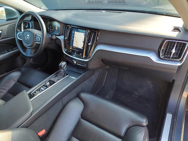 Volvo V60 2.0 D3 AUTOMAAT Momentum 1e EIGENAAR CAMERA LEER NAVI CRUISE ECC