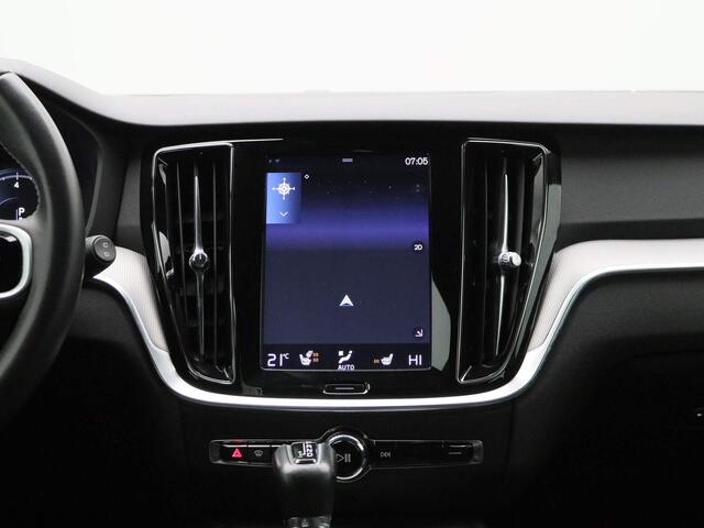 Volvo V60 2.0 T4 R-Design | Stoelverwarming | Stuurwielverwarming | Lederen Bekleding | Automatische achterklep