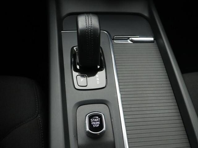 Volvo V60 2.0 B3 Momentum Advantage | Navigatie | Trekhaak | Camera