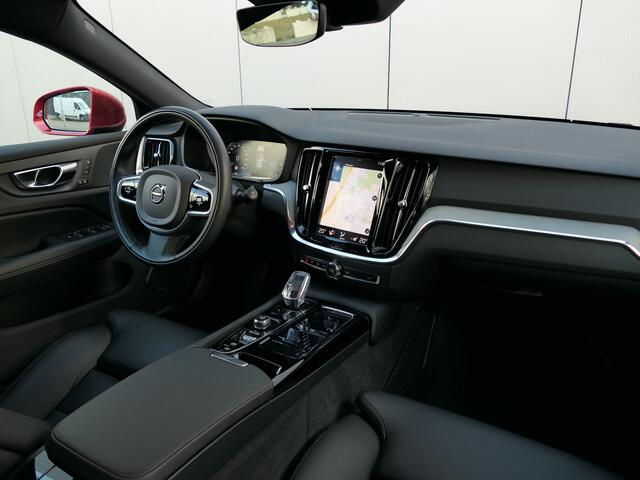 Volvo V60 T6 Twin Engine AWD Inscription 12 MND garantie / 360° camera / Trekhaak