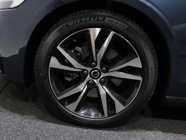 Volvo V60 B4 Plus Dark ACC Park.Camera Trekhaak Automaat