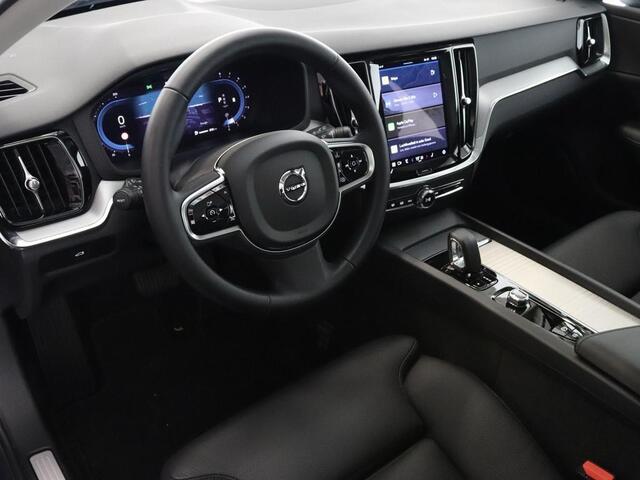 Volvo V60 B4 Plus Dark ACC Park.Camera Trekhaak Automaat