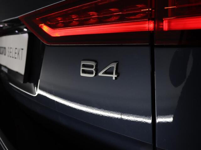 Volvo V60 B4 Plus Dark ACC Park.Camera Trekhaak Automaat