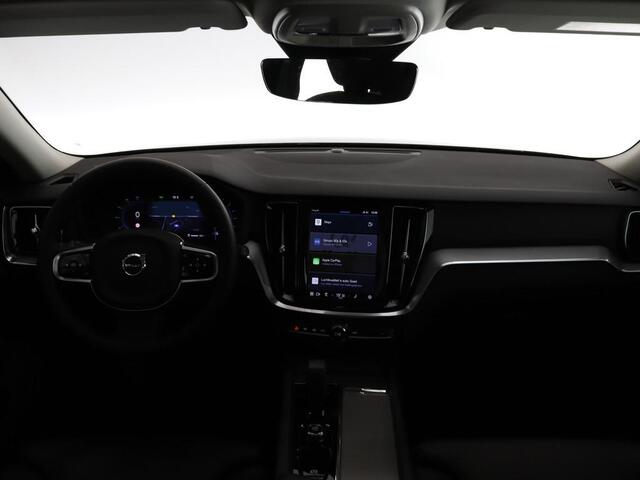 Volvo V60 B4 Plus Dark ACC Park.Camera Trekhaak Automaat