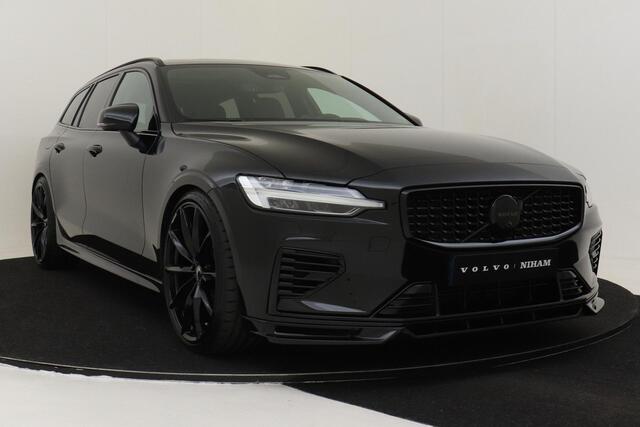 Volvo V60 T6 RECHARGE ULTRA DARK *HEICO BLACK EDITION BY VOLVO NIHAM* VOLLEDIG HEICO UITLAATSYSTEEM|HEICO BODIKIT|HEICO VOLUTION X|BOWERS&WILKINS|PANO.DAK|360°CAM