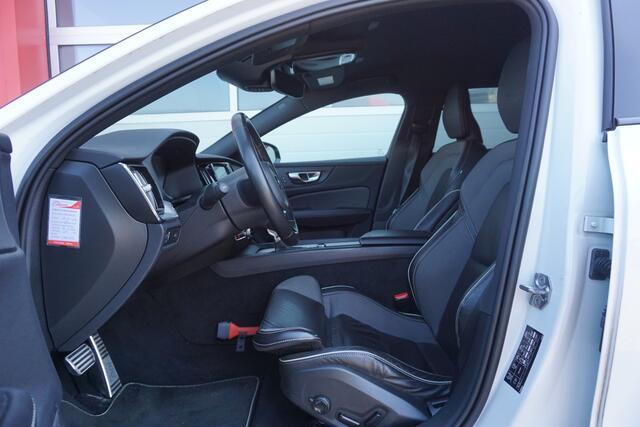 Volvo V60 2.0 D4 R-Design | Leder | Camera | Black Edition | Origineel NL |