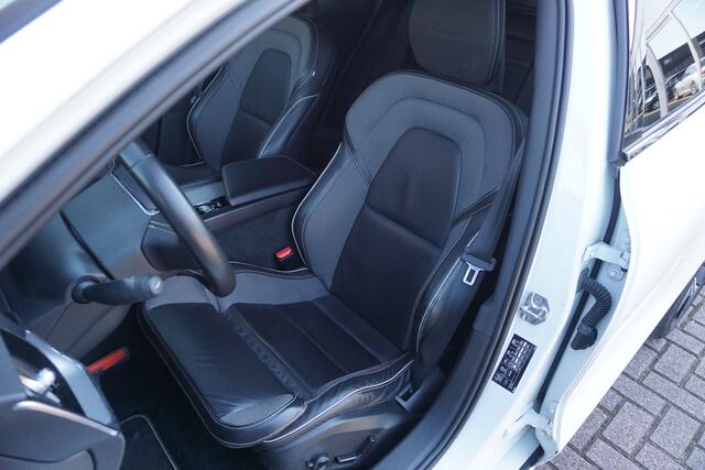 Volvo V60 2.0 D4 R-Design | Leder | Camera | Black Edition | Origineel NL |