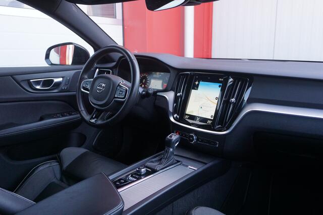 Volvo V60 2.0 D4 R-Design | Leder | Camera | Black Edition | Origineel NL |