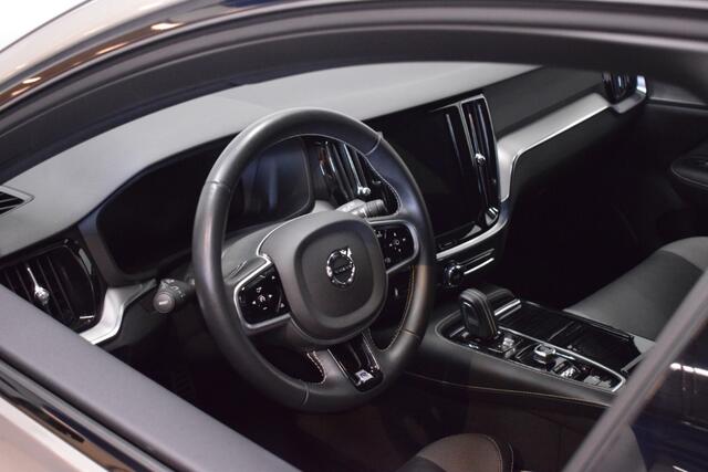 Volvo V60 2.0 T6 340pk AUT8 Twin Engine AWD R-Design Harman Kardon/ Stoelverw/ Donker glas/ Apple carplay