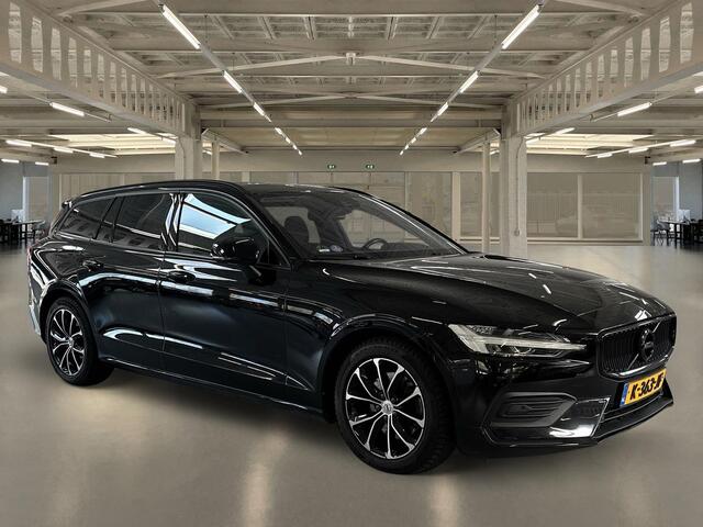 Volvo V60 2.0 B3 Momentum PDC voor+achter, trekhaak, camera achter, navigatie...