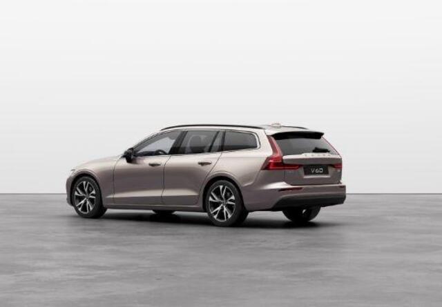 Volvo V60 2.0 B4 Core | Trekhaak | Camera | Navigatie | Adaptive Cruise control