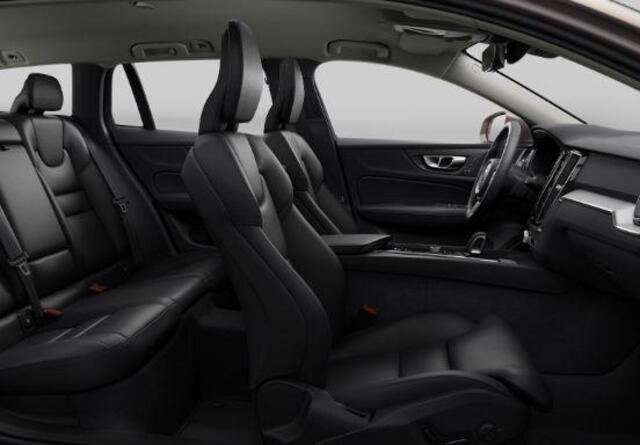 Volvo V60 2.0 B4 Core | Trekhaak | Camera | Navigatie | Adaptive Cruise control