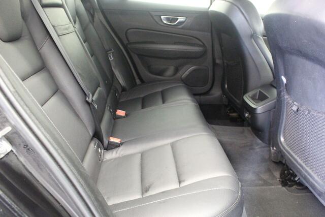 Volvo V60 T4 Momentum Pro | Rijklaarprijs | Trekhaak | Leer |