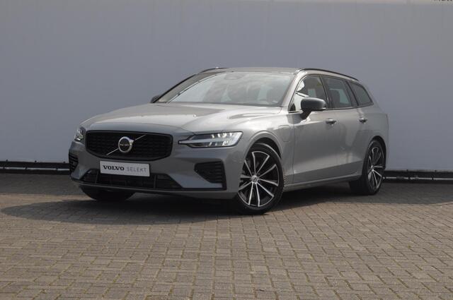 Volvo V60 T6 350PK Automaat Plus Dark / Adaptieve cruise control / Apple carplay / Elektrische stoelen met geheugen / Parkeersensoren met camera / Elektrische achterklep