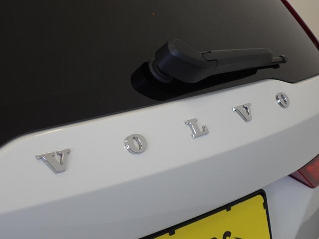 Volvo V60 2.0 T6 Recharge AWD R-Design Panoramadak Navigatie Apple Carplay/Android Auto Camera Parkeersensoren Stoel- en stuurverwarming Cruise Control Blind Spot Assist Virtual Cockpit Climate Control