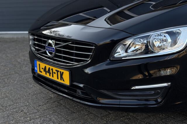 Volvo V60 2.0 T3 Polar+ | Sportleder | PDC V & A | Stoelverwarming