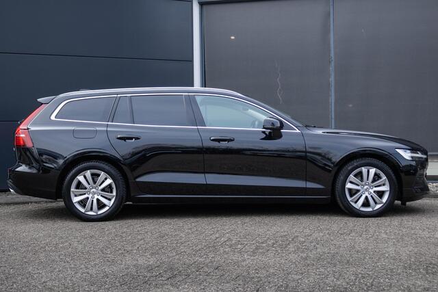Volvo V60 B4 Automaat Momentum Business | Lederen interieur| Semi Electrische Trekhaak| Parkeer Camera| Park Assist voor en achter| Adaptieve Cruise control| Blind spot| Keyless entry.