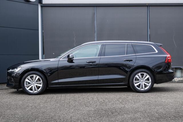 Volvo V60 B4 Automaat Momentum Business | Lederen interieur| Semi Electrische Trekhaak| Parkeer Camera| Park Assist voor en achter| Adaptieve Cruise control| Blind spot| Keyless entry.