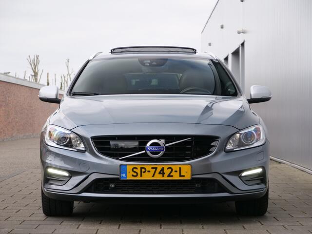 Volvo V60 2.0 T4 190pk Business Sport Automaat Leder / 18 inch / Panoramadak / Navigatie