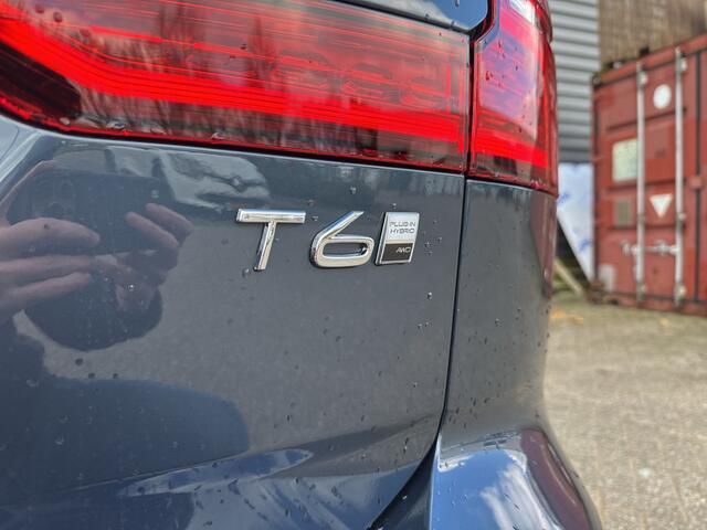 Volvo V60 2.0 T6 Plug-in hybrid AWD Plus Dark / Adapt. Cruise control / Camera / 19" LMV / 2.000KG trekgewicht
