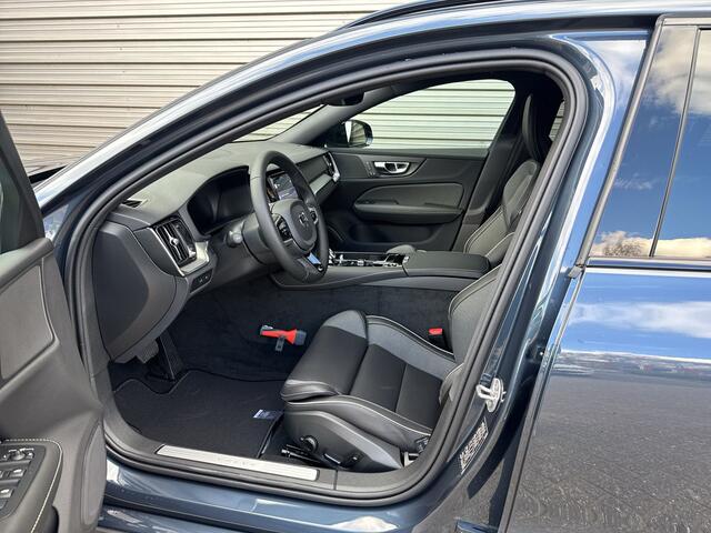 Volvo V60 2.0 T6 Plug-in hybrid AWD Plus Dark / Adapt. Cruise control / Camera / 19" LMV / 2.000KG trekgewicht