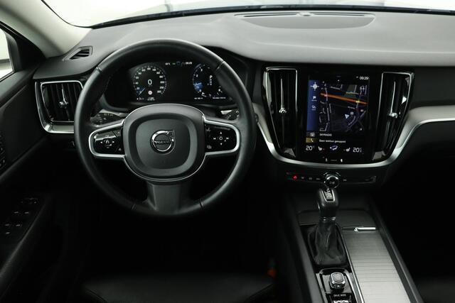 Volvo V60 2.0 T4 Inscription | Leder | Stoelverwarming | Carplay | Camera | Memory | Navigatie | Full LED | Dodehoek detectie | Verwarmde voorruit