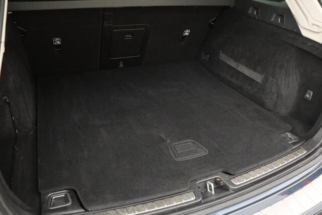 Volvo V60 2.0 T4 Inscription | Leder | Stoelverwarming | Carplay | Camera | Memory | Navigatie | Full LED | Dodehoek detectie | Verwarmde voorruit