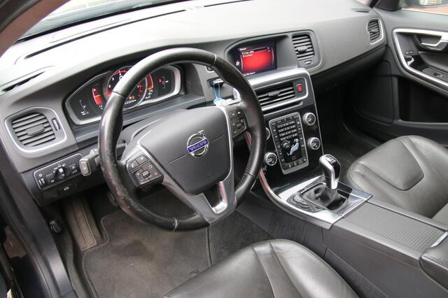 Volvo V60 2.0 T4 Summum