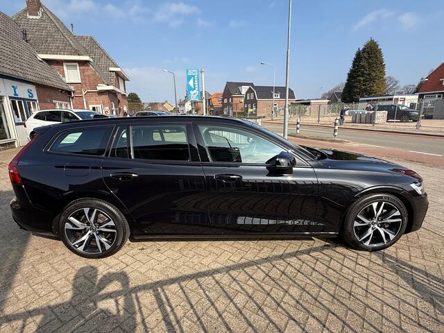 Volvo V60 2.0 B3 R-Design