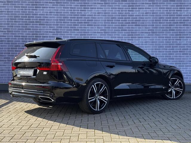 Volvo V60 T6 Plug-in hybrid AWD Plus Dark | Longe Range | Navi | 360 Camera | Getint Glas | Elek. Stoelen | Memory | Adaptieve Cruise | Stoel-/Stuurverwarming | Park Assist | Voorruit Verwarming | Dodehoekdetectie | BLIS | 19" LM