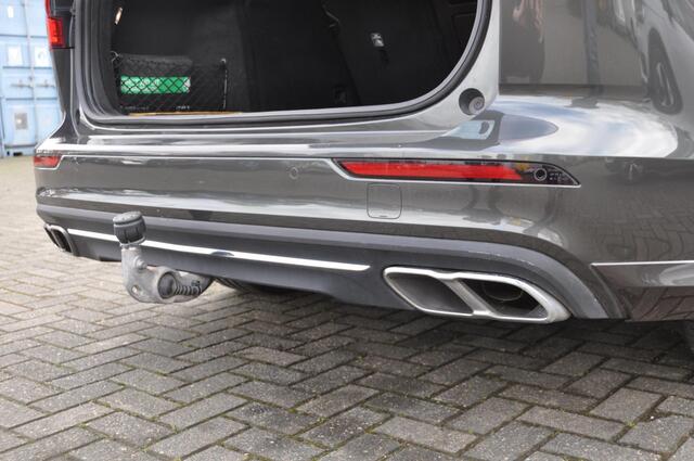 Volvo V60 B3 177PK Automaat Inscription Mild hybride / Adaptieve cruise Control / Pilot assist / BLISS / standkachel / Stoel stuur en achterbankverwarming/ DAB+ / Elektrische stoelen met geheugen functie / Parkeersensoren met camera / Semi Automatische Trekhaak /