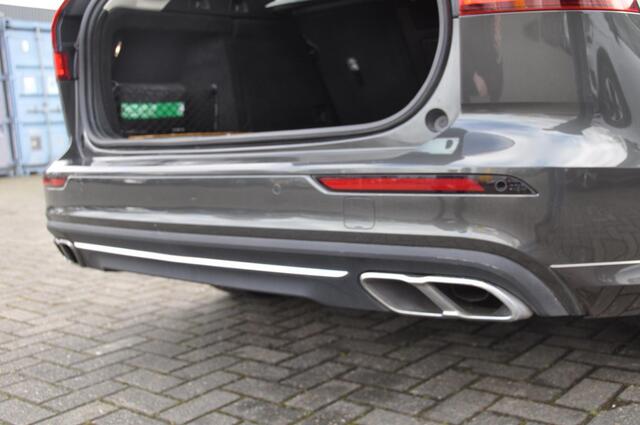 Volvo V60 B3 177PK Automaat Inscription Mild hybride / Adaptieve cruise Control / Pilot assist / BLISS / standkachel / Stoel stuur en achterbankverwarming/ DAB+ / Elektrische stoelen met geheugen functie / Parkeersensoren met camera / Semi Automatische Trekhaak /