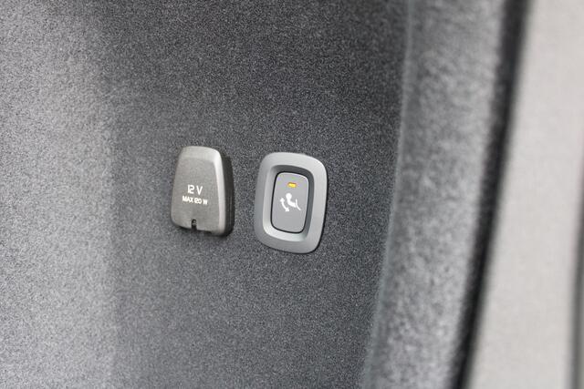 Volvo V60 2.0 B4 Plus Dark | Trekhaak | Blis | ACC | Leder | Stuurverwarming | Camera | Elektr. Stoel
