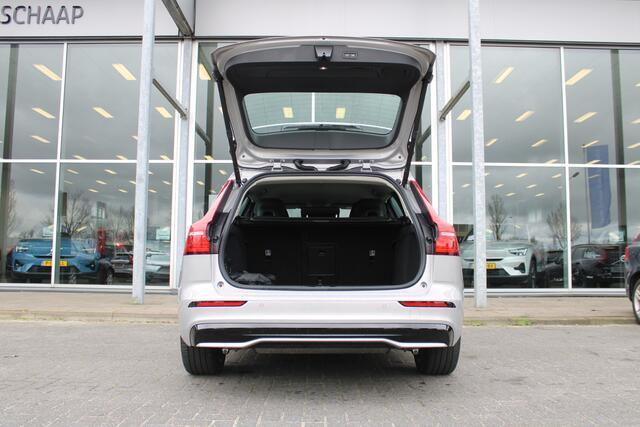 Volvo V60 2.0 B4 Plus Dark | Trekhaak | Blis | ACC | Leder | Stuurverwarming | Camera | Elektr. Stoel