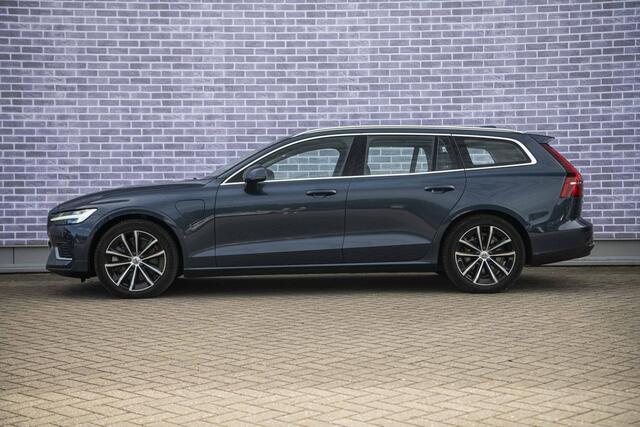 Volvo V60 2.0 T6 Plug-in hybrid AWD Plus Bright | Long Range | Trekhaak | Adaptieve Cruise Control | Keyless Entry | Google | Adaptieve LED koplampen