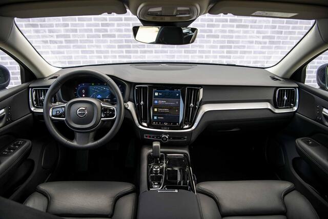 Volvo V60 2.0 T6 Plug-in hybrid AWD Plus Bright | Long Range | Trekhaak | Adaptieve Cruise Control | Keyless Entry | Google | Adaptieve LED koplampen