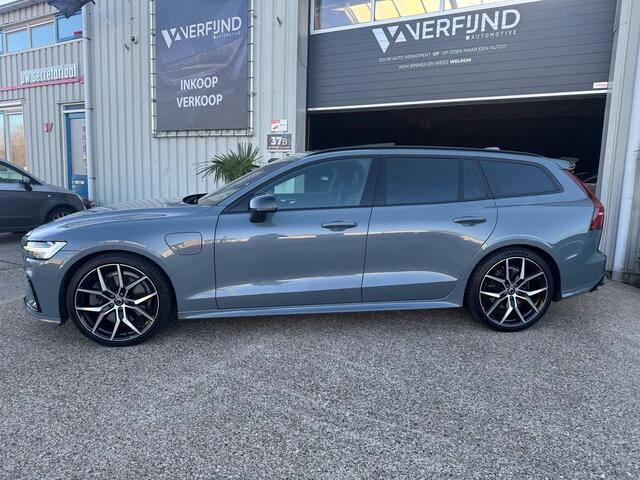 Volvo V60 2.0 T6 Plug-in hybrid AWD Plus Dark Meest Sportieve / Luxe uitvoering incl. meest uitgebreide Heico pakket