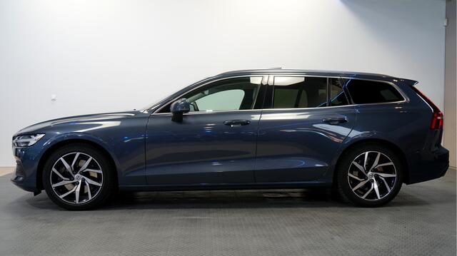 Volvo V60 2.0 T5 184kW/250pk Aut8 Business Pro PANORAMADAK + CLIMA + CRUISE + LEER + EL.TREKHAAK + LANE ASSIST + STOELVERWARMING + CD-SPELER + VOLVO ON-CALL + STOELVERWARMING + APPLE CARPLAY/ANDROID AUTO + DAB AUDIO + PARKSENSOREN V&A + 18" LM-VELGEN!!