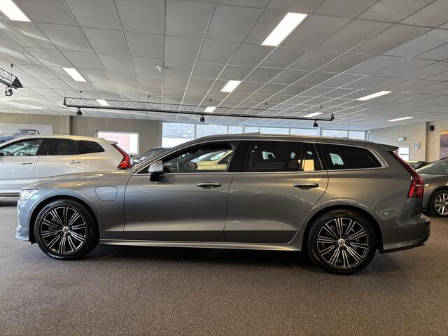 Volvo V60 2.0 T8 Recharge AWD Inscription - FULL - Panodak / Leer met klima en massage / Head Up / BLIS / Dab+ / Apple Carplay / HK / 360 camera