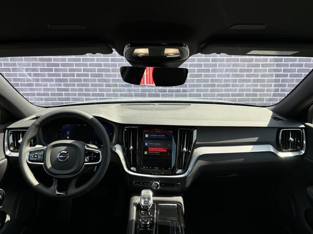Volvo V60 T6 Recharge AWD Plus Dark Long Range - demo - | Trekhaak | Contourstoelen | 19" LM velgen | Elektr. stoelbediening | Stoel/stuurverwarming | Google Maps