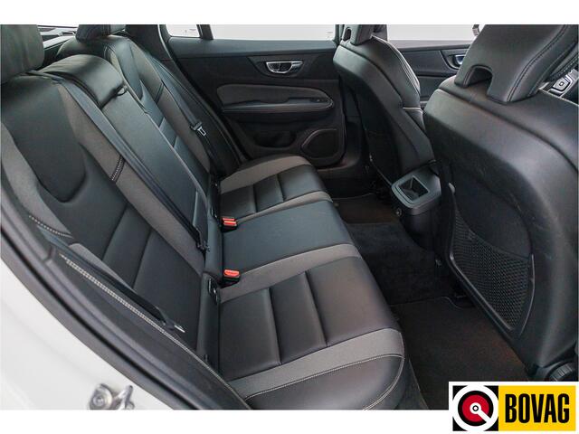 Volvo V60 2.0 B4 R-Design 198 PK | Pilot assist | Led | Camera | Stoelverwarming Elektrisch vert. best. stoel met geheugen, Elec. klep, All season banden