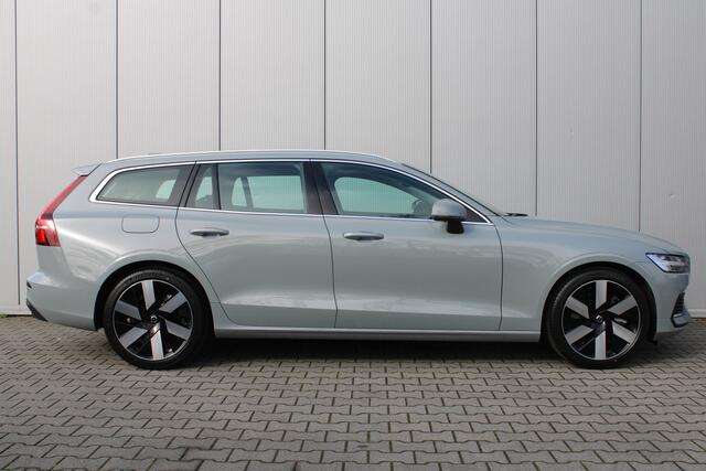 Volvo V60 2.0 T6 Plug-in hybrid AWD Essential Edition
